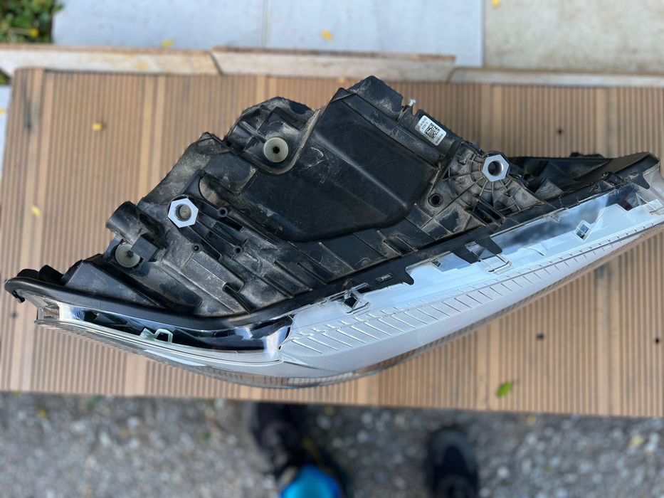 Bmw G30 фар USA в перфектно състояние