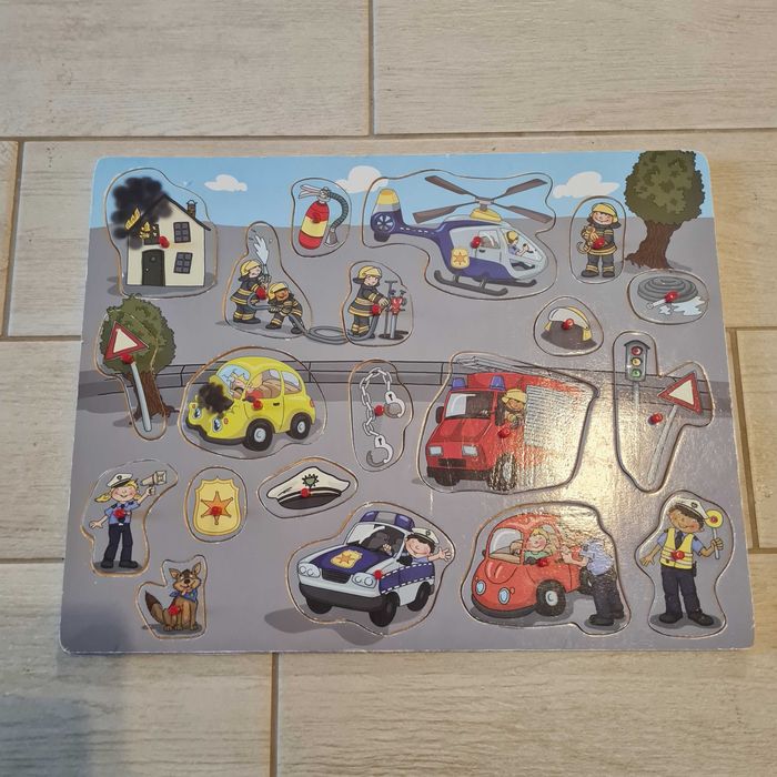 Puzzle rar lemn incastru dimensiune foarte mare cu tematica politie