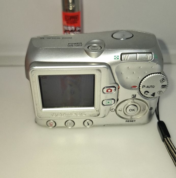 Olympus C-370 Zoom компактен дигитален фотоапарат