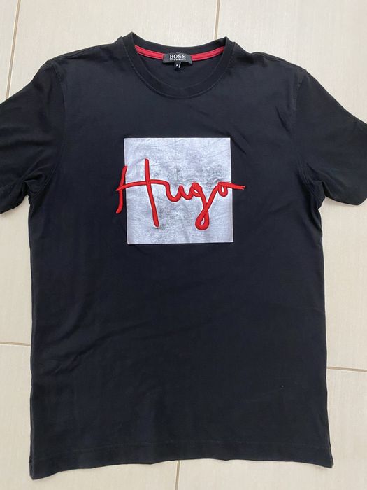 Tricou Hugo Boss . Marimea M . Nou fara eticheta