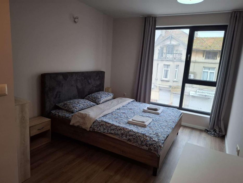 Дава се под наем Двустаен апартамент в Варна, Колхозен пазар - 65 кв.м за 598.23 € - Снимка #4