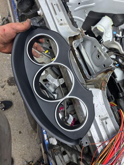 Конзола за километраж на Mercedes w218