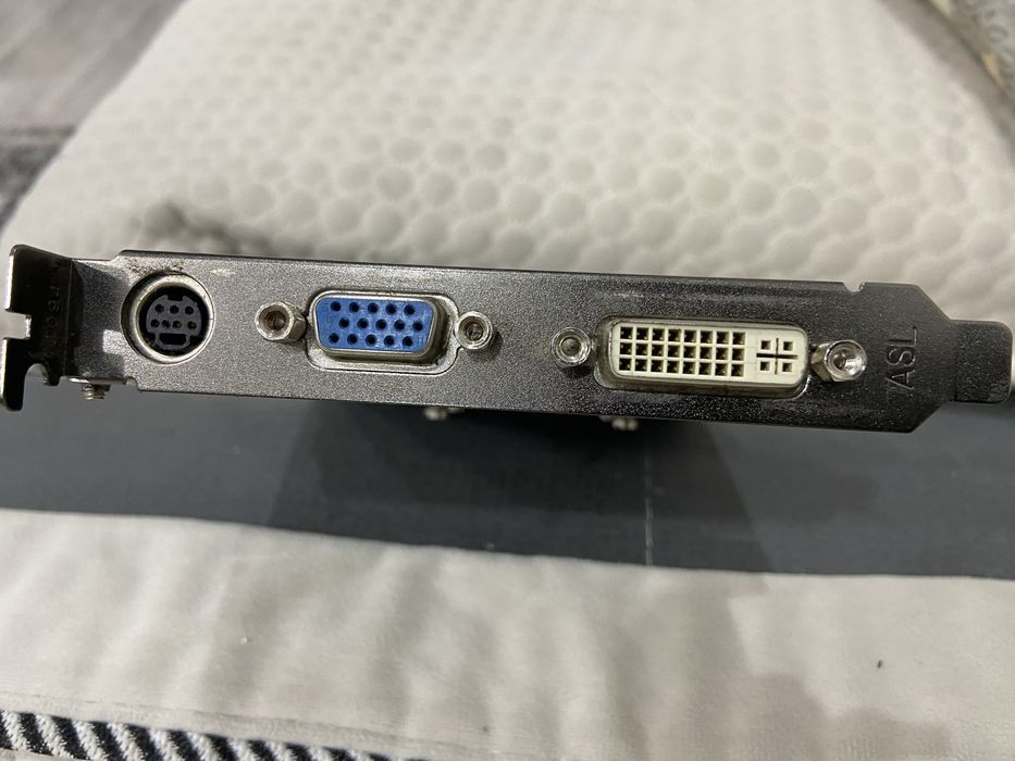 Видеокарта 9500GT! 512M! DDR3!