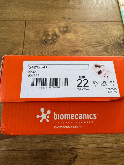 Sandale biomecanisc nr. 22