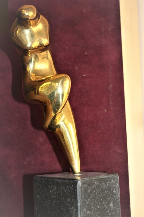 Guguianu sculpturi si desene