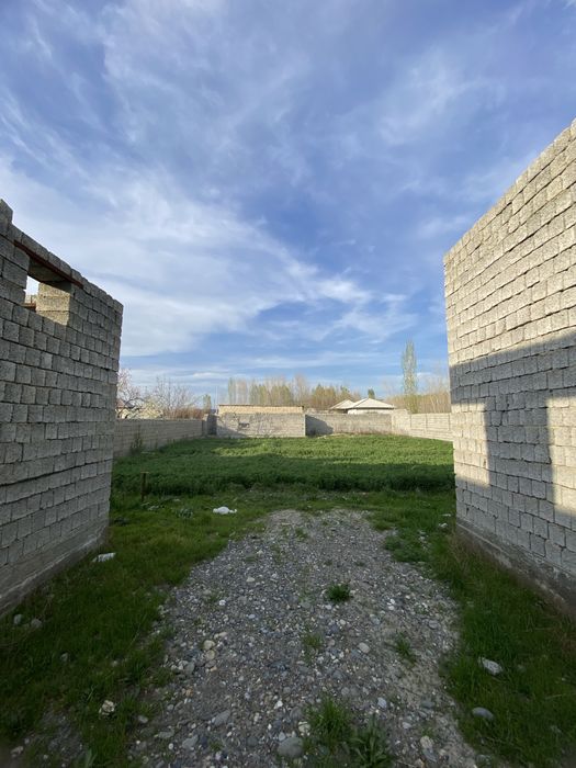 Uchastka Sotiladi Jomboy tuman galakapa qishloği 8 sotix