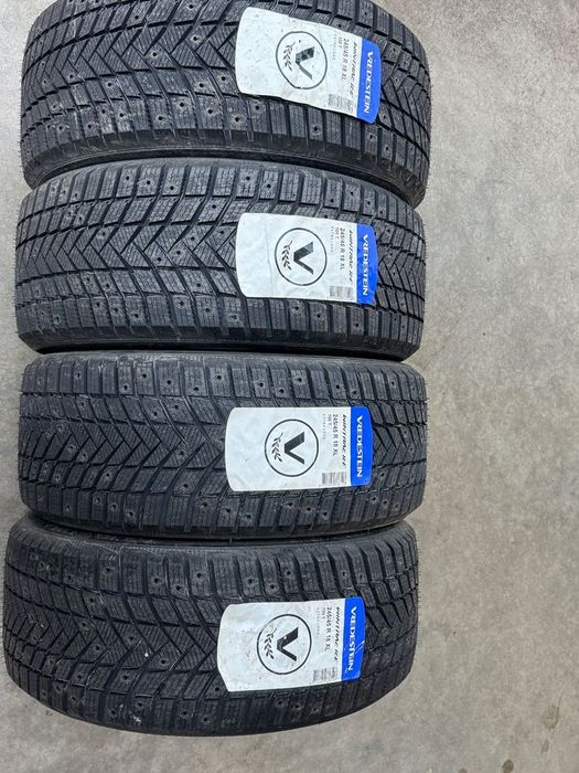 Vând 4 anvelope 245/45/18 vredestein de iarnă noi