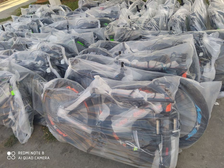 Абсолютно новый велосипед 26 рама прочный на алюминиевых дисках.