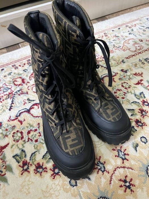 Обувь и сумка от FENDI