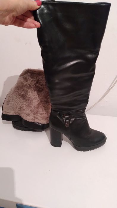 Продаётся женская платья