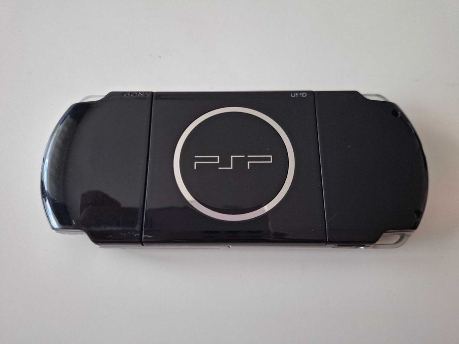 Sony PSP 3000 Playstation Portable - качени много игри