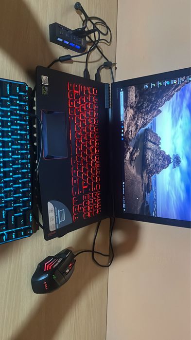 Vând Lenovo Legion Y520