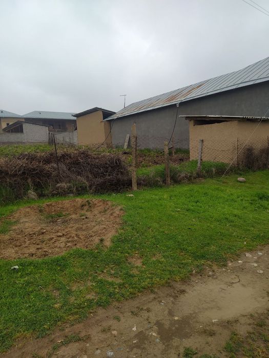 Yer uchastka sotiladi remont qilsa yashasa boladi