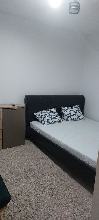 Închiriez apartament cu 3 camere A.I Cuza