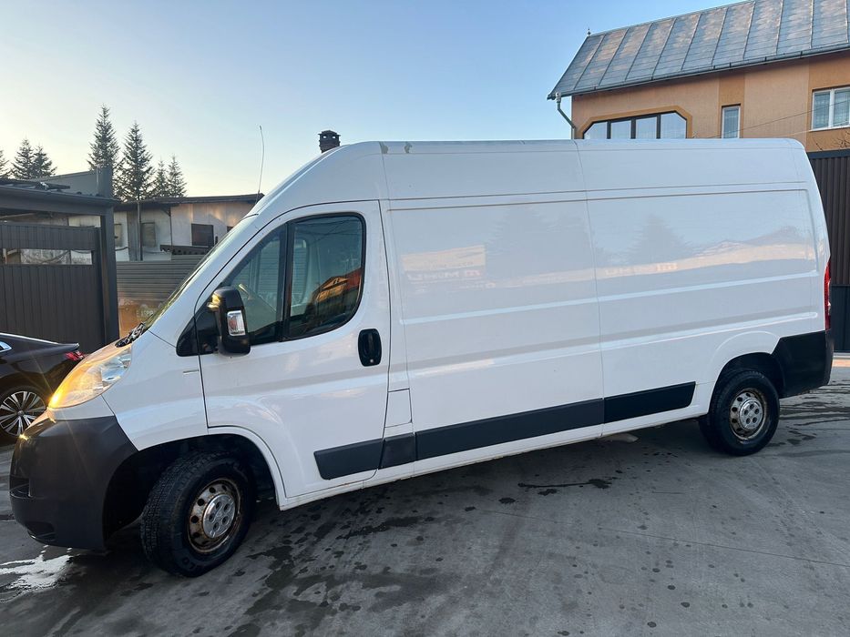 Vând Peugeot Boxer 2013