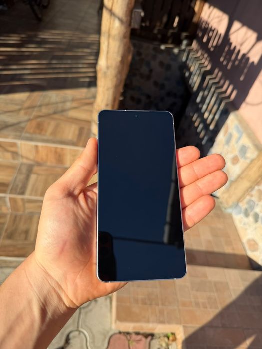 Samsung Galaxy S25 Edge 5G Titanium Silver, DualSIM, Memorie 256GB, 12GB RAM, Android 16, frumos