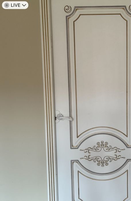 Продам межкомнатный дверь