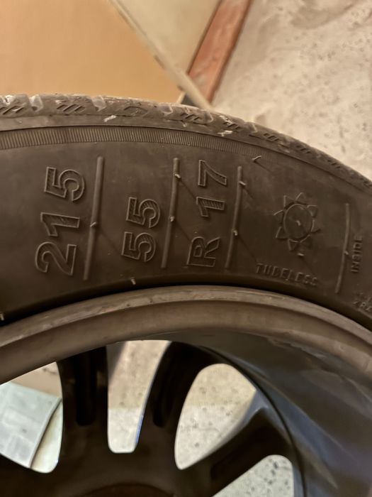 Гуми с джанти Нисан 215/55/17