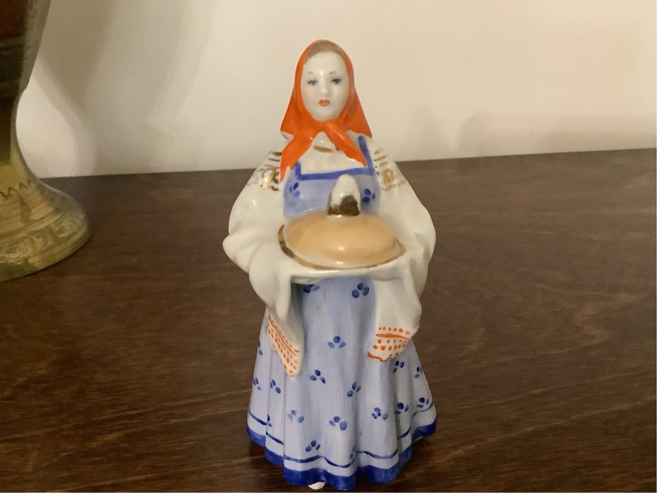 Статуэтки фарфоровые Дулево