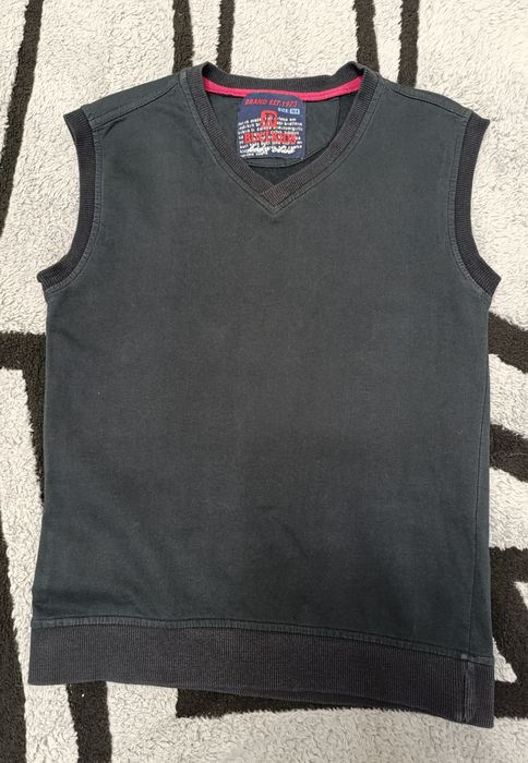 Безрукавка для мальчика.