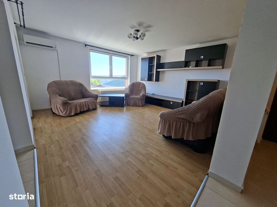 Apartament cu 3 camere si garaj - super pret