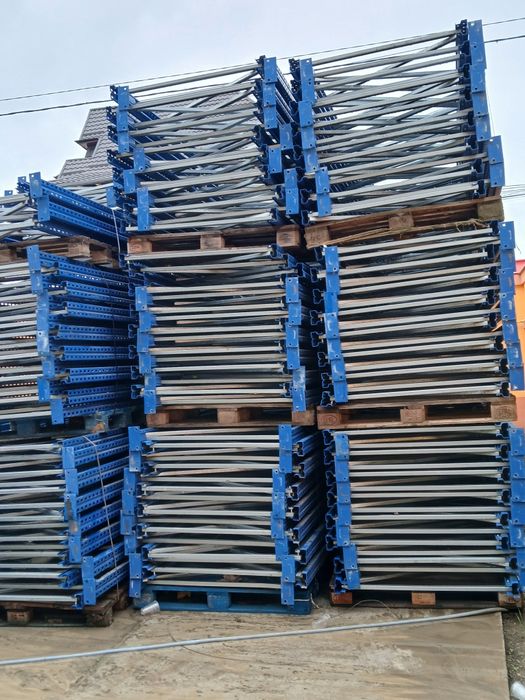 Rafturi metalice de vânzare producător Dexion picior zincat sau albast