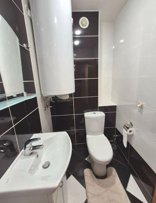 Дава се под наем Тристаен апартамент в Варна, Цветен квартал - 95 кв.м за 650 € - Снимка #8