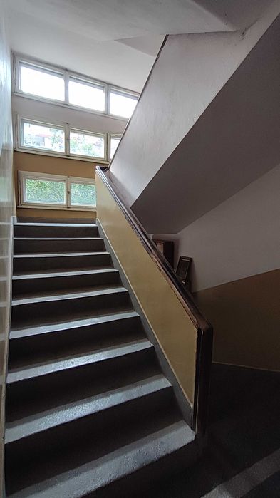 Тристаен апартамент в центъра на гр. Перник – кв. Рено