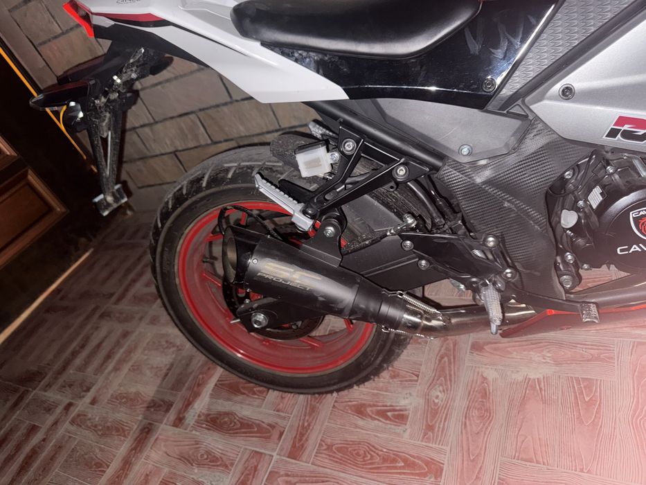 Спотрбайк yamaha r 3