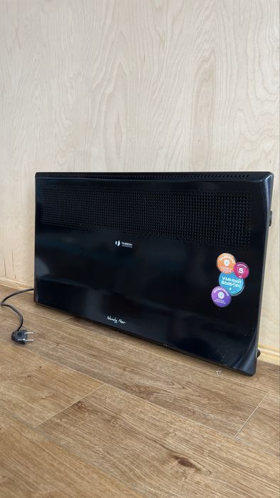 Стильный черный конвектор Timberk