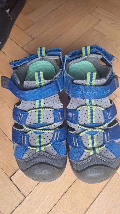Sandale Umbro, marime 34, 23cm
