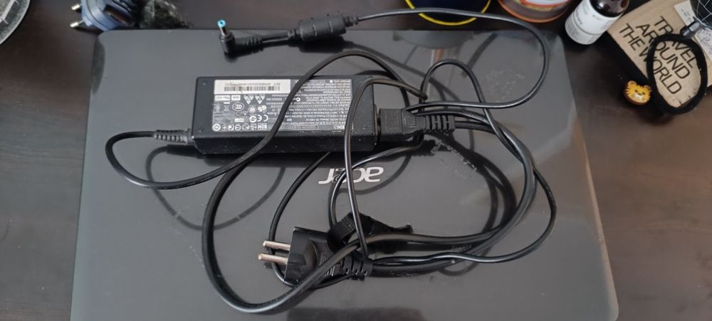 Лаптоп Acer E1-571G