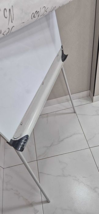 Продам Флипчарт б.у. 70х100