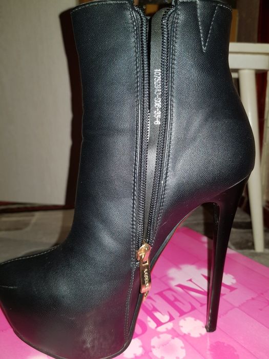 Продам обувь женскую