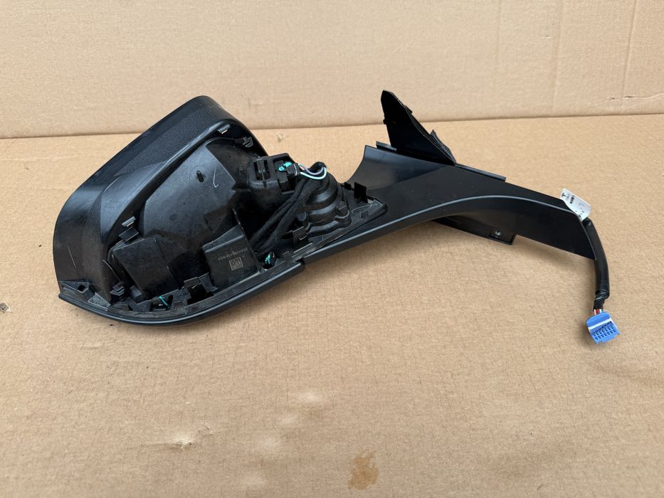 Странично огледало Tesla Model 3