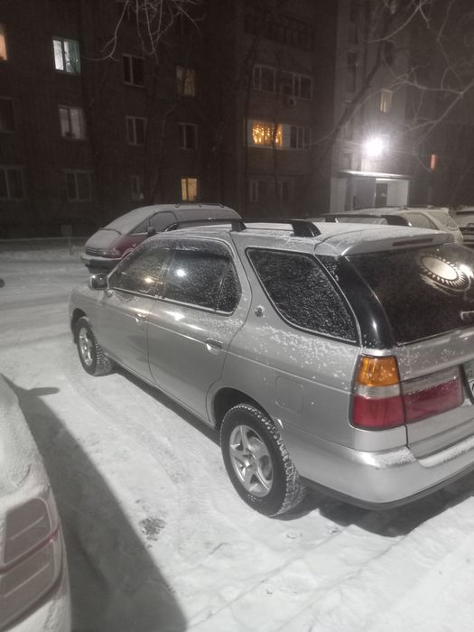 Продам Nissan r.nessa