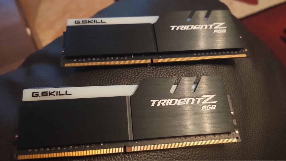 Memorie RAM DDR4 3000Mhz/16Gb/CL14/RGB G.SKILL