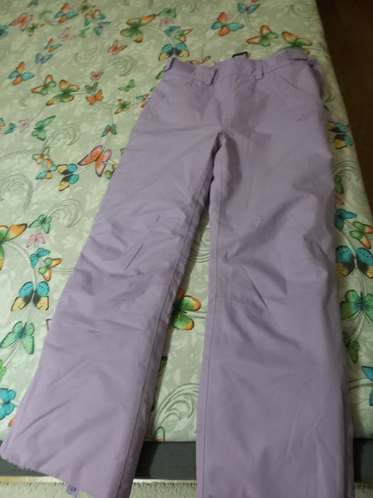 Vând pantaloni ski marca 4F