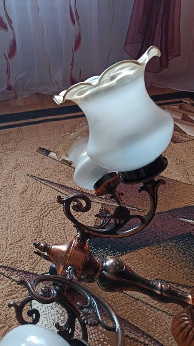 Продам Люстру 5 рожковая в зал