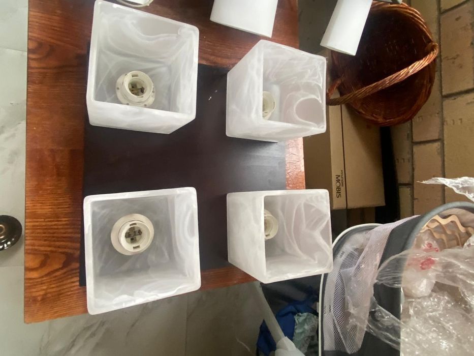 Продам потолочную люстру