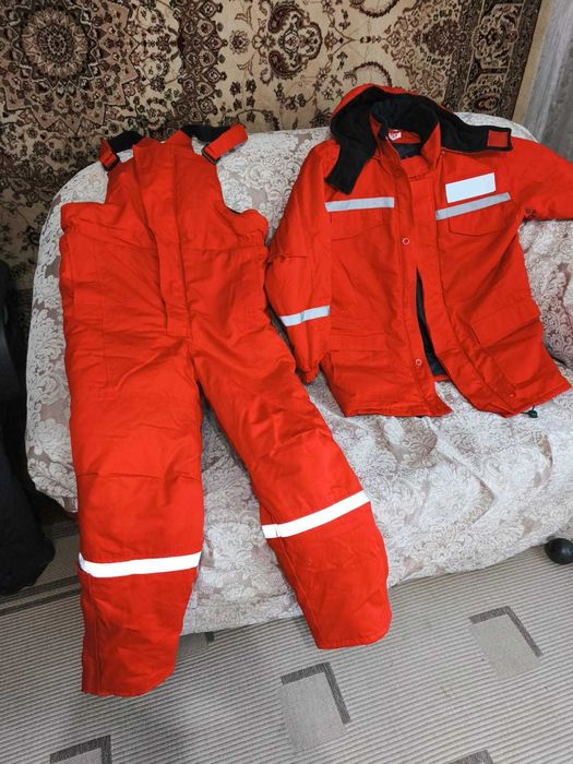 Костюм рабочий зимний новый  50 размера