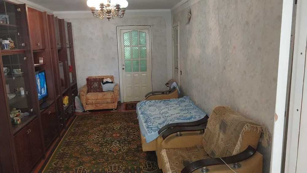 4-комнатная квартира у метро «М. Горького»