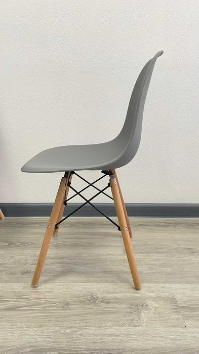 Продам 10 стульев