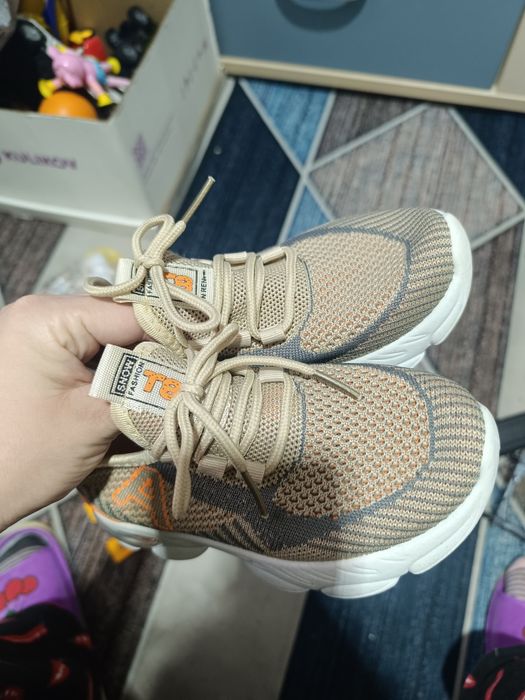 Кроссовки детские 32 рр