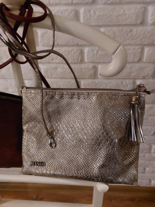 Продавам елегантни плик чанти