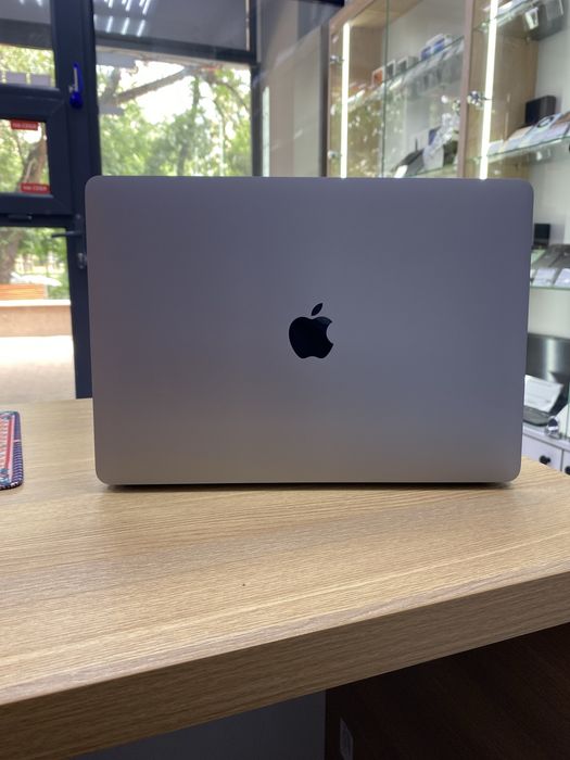 Macbook Air m1 2020 (p25)