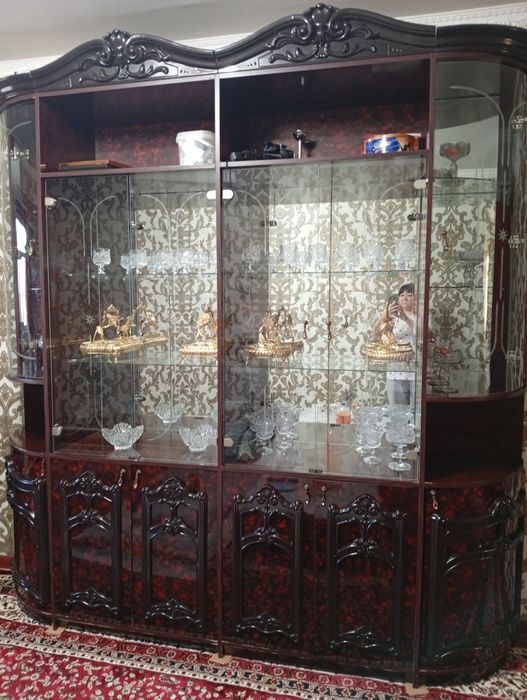 Сервант сатылады таза келисип беремен