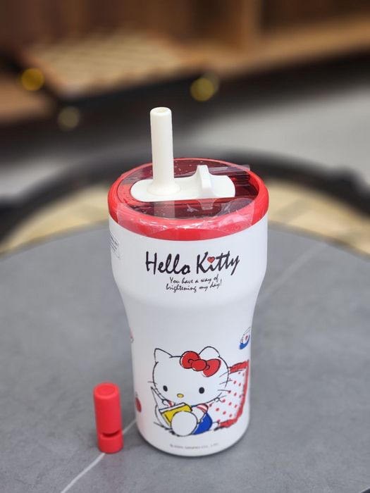 Продается термокружка.