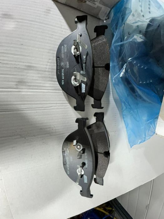 BMW M5 M6 E60 E61 E63 E64 set discuri de frana 2282805 2282806 si set