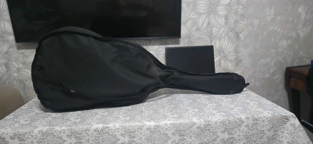 Продам гитару Adajiо Model - KN39ABK+чехол